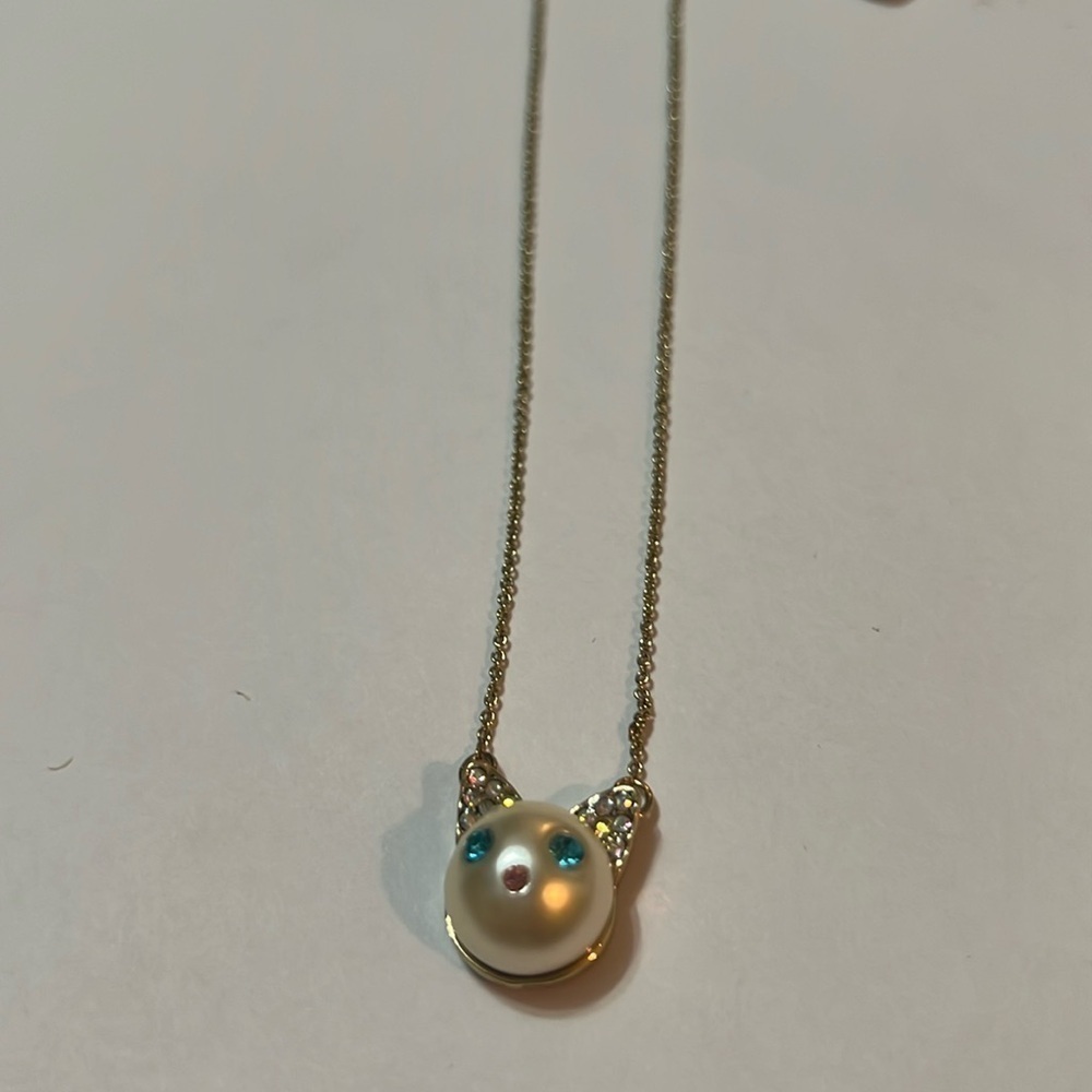 Betsy Johnson, white pearl rhinestone cat necklace